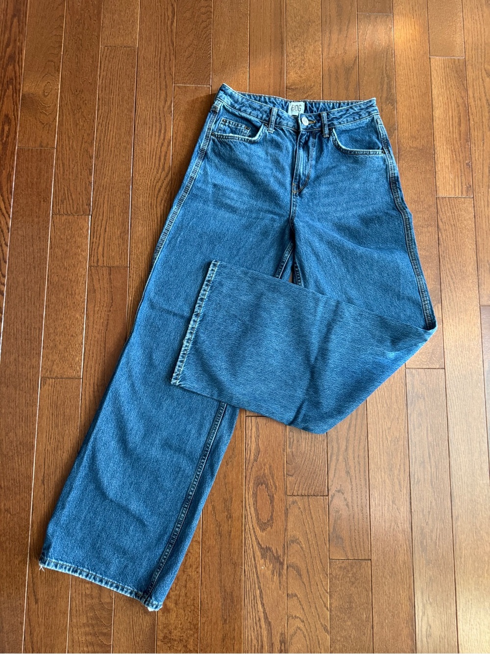 High-Rise Wide Leg Jeans in Medium Blue